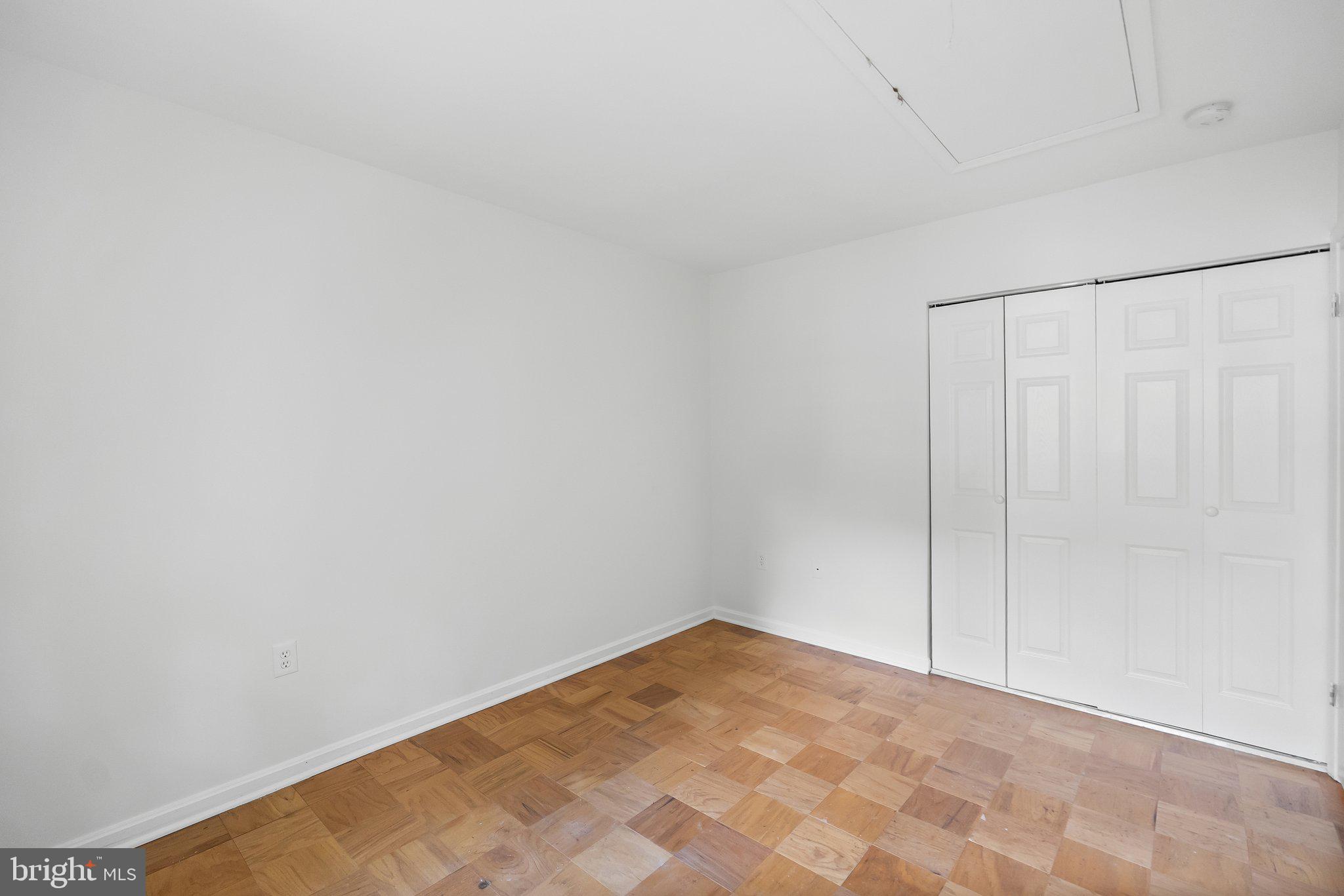 855 AZALEA DRIVE 27-855