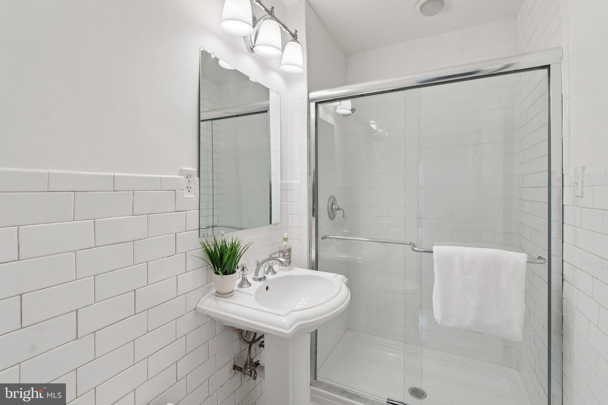 855 AZALEA DRIVE 27-855