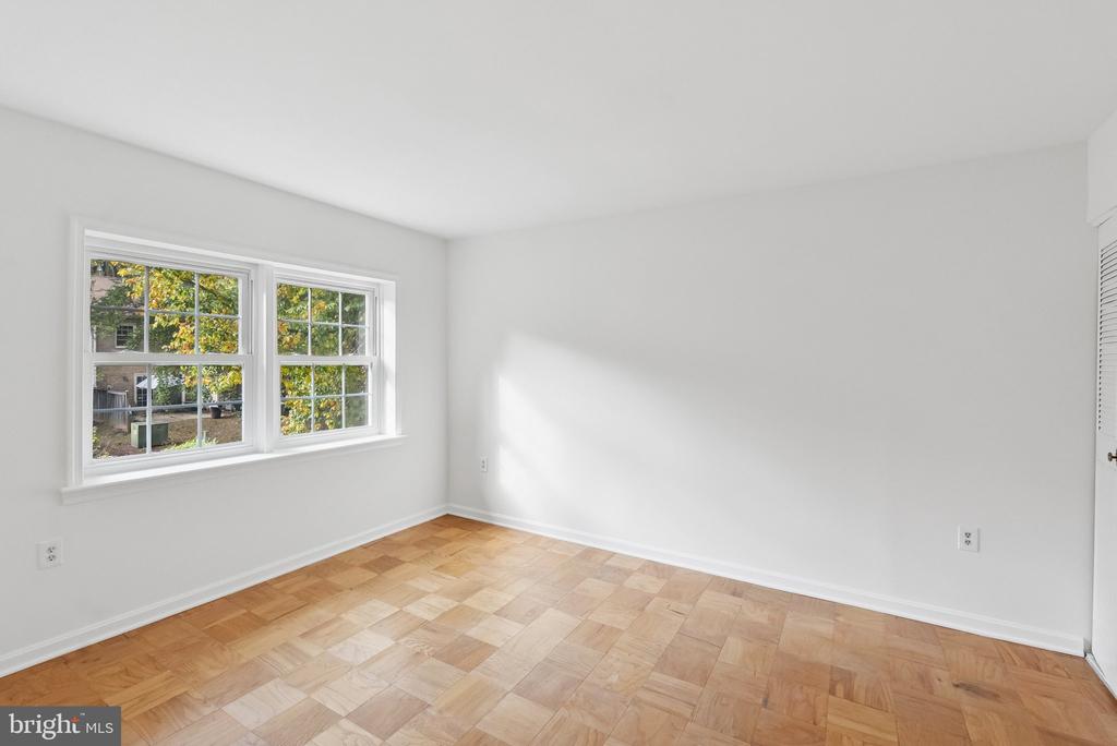 855 AZALEA DRIVE 27-855