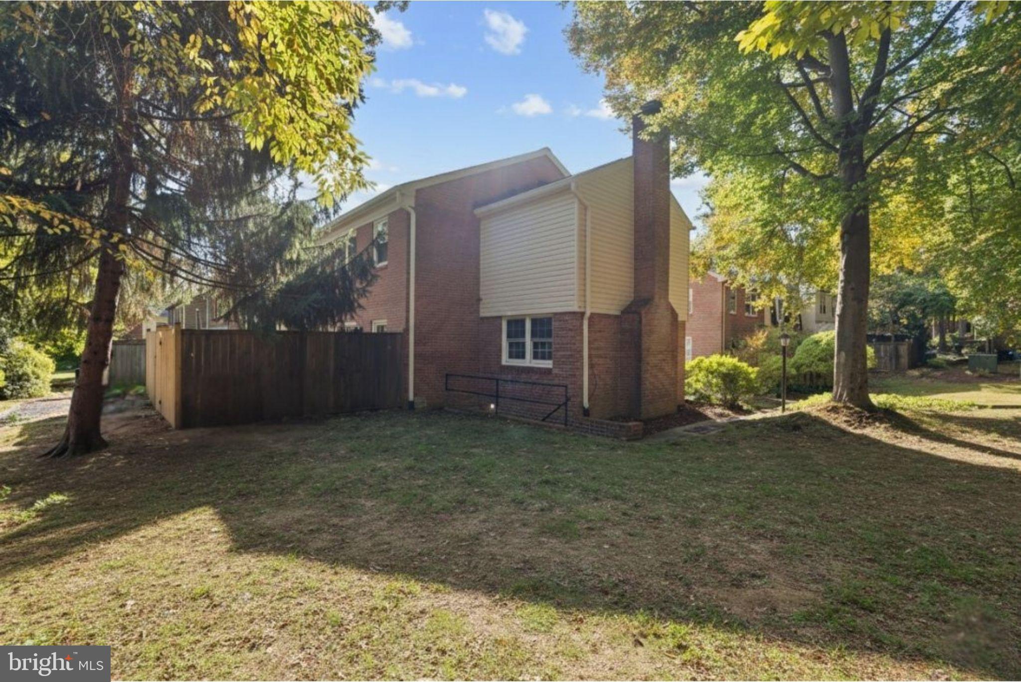 855 AZALEA DRIVE 27-855