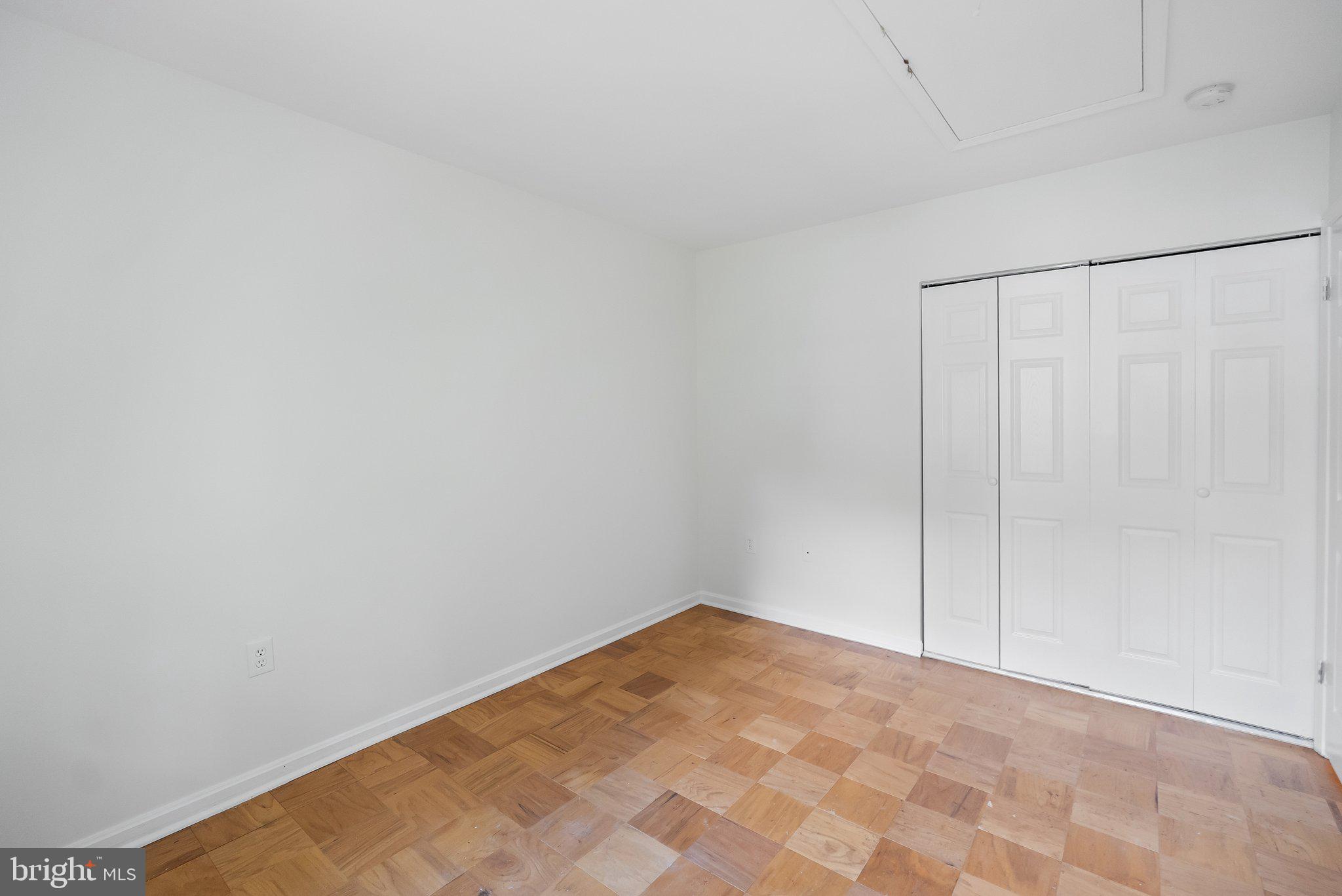 855 AZALEA DRIVE 27-855