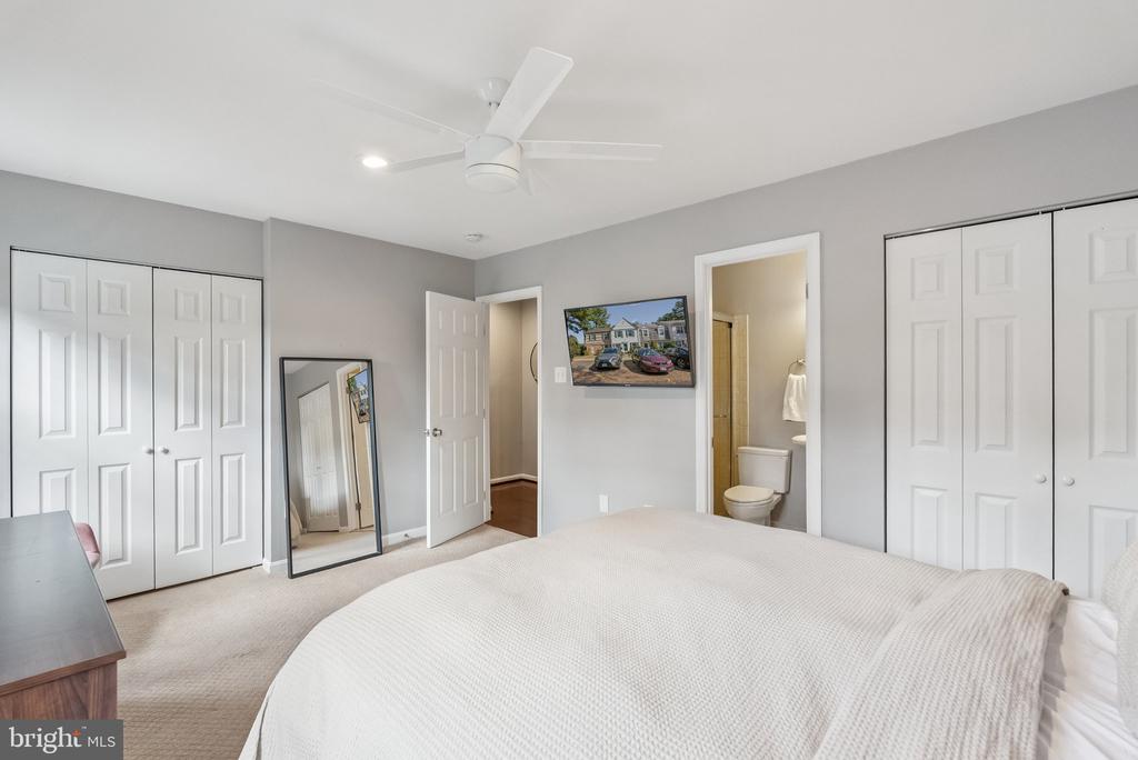 7 CORNERWOOD COURT