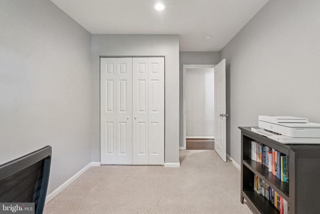 7 CORNERWOOD COURT
