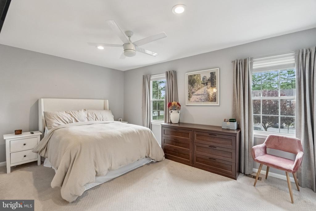 7 CORNERWOOD COURT