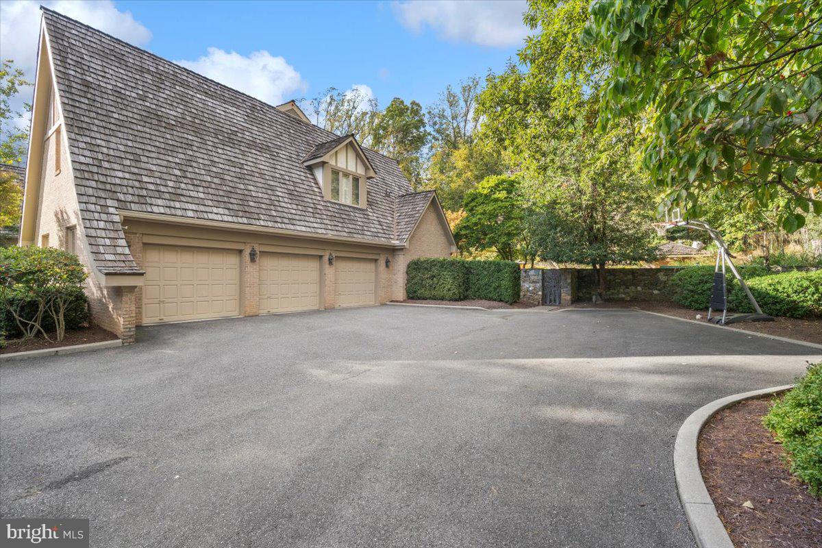 8917 HARVEST SQUARE COURT