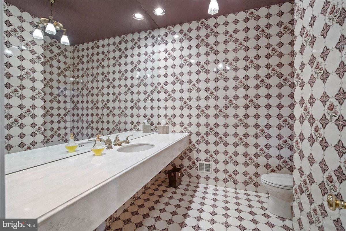 8917 HARVEST SQUARE COURT