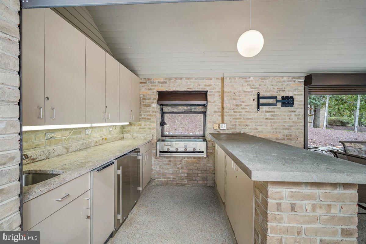 8917 HARVEST SQUARE COURT