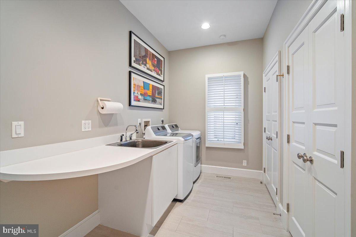 8917 HARVEST SQUARE COURT