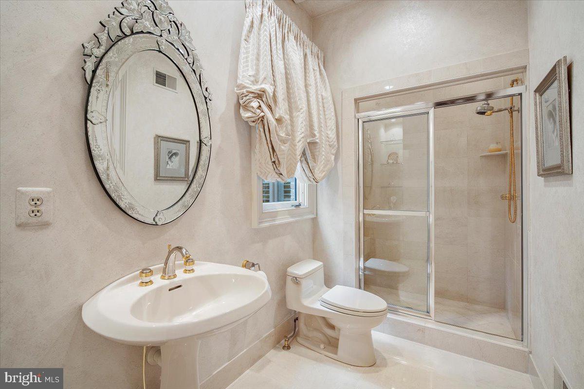 8917 HARVEST SQUARE COURT