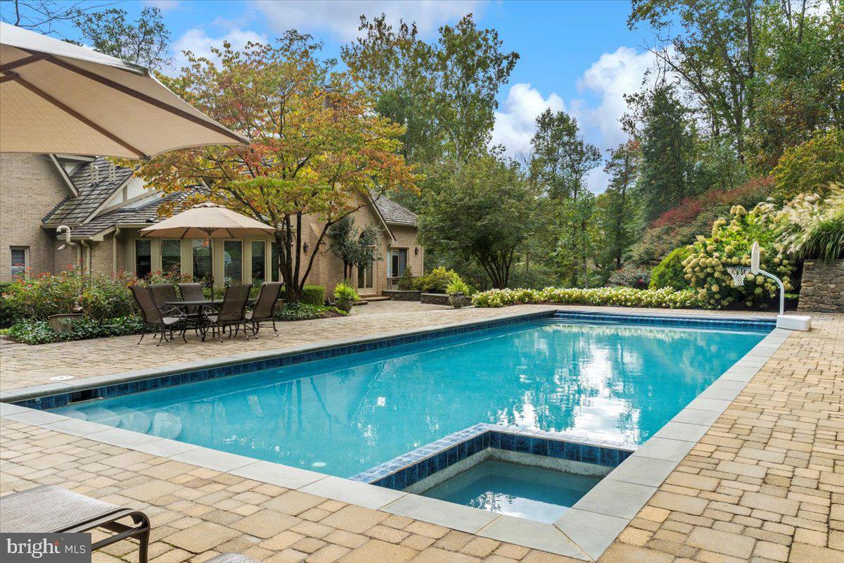 8917 HARVEST SQUARE COURT