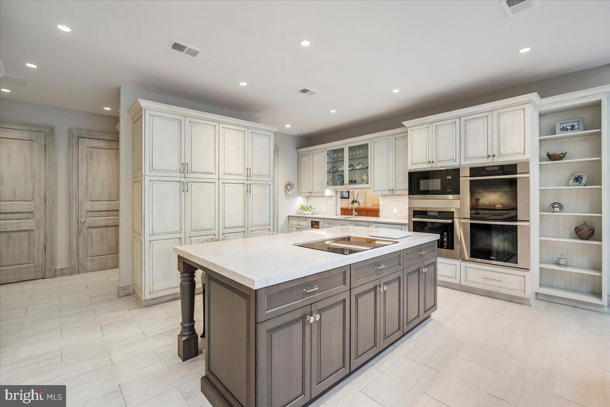 8917 HARVEST SQUARE COURT