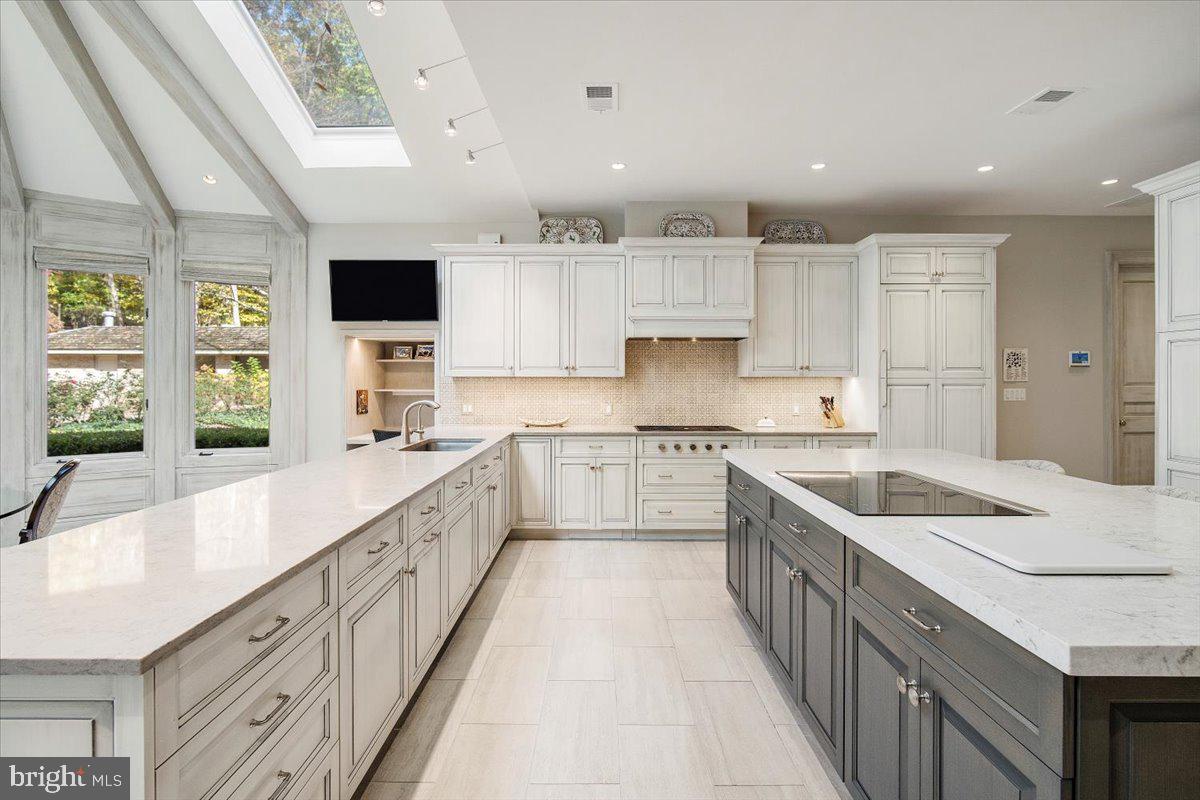 8917 HARVEST SQUARE COURT