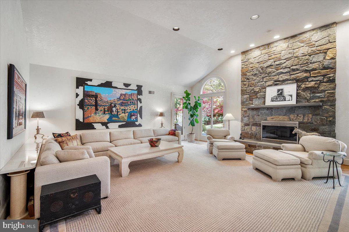 8917 HARVEST SQUARE COURT