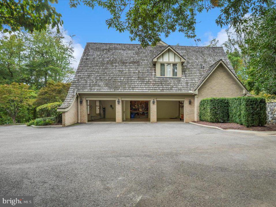 8917 HARVEST SQUARE COURT