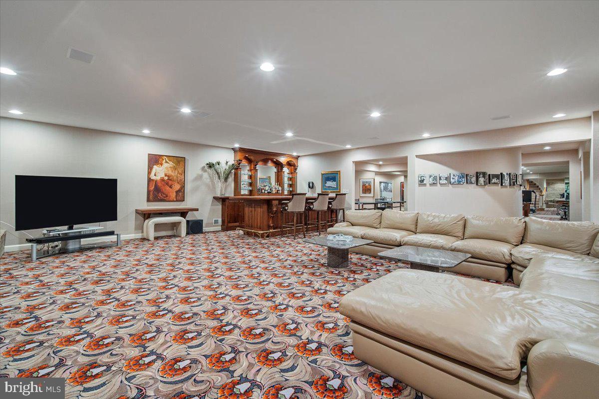 8917 HARVEST SQUARE COURT