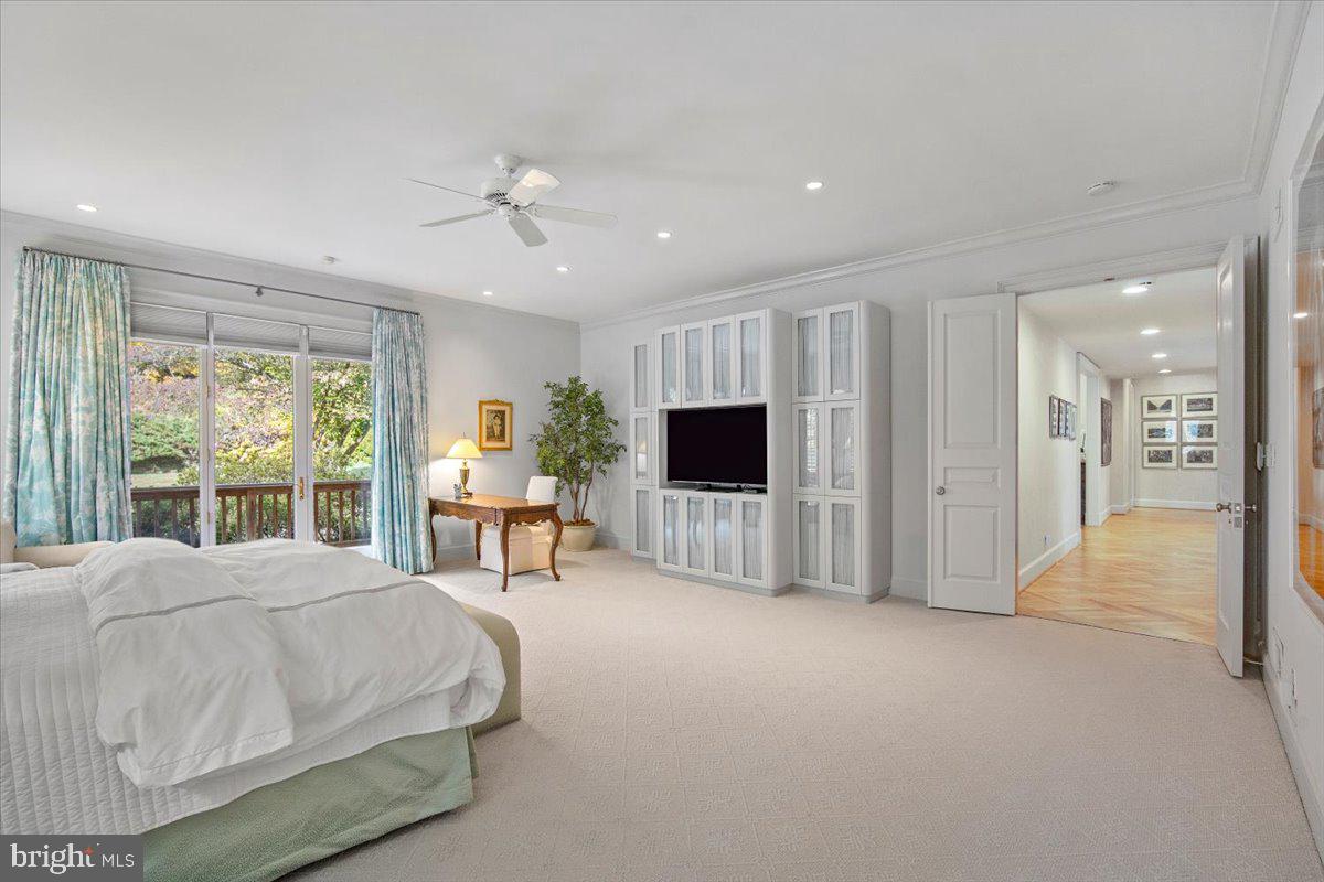 8917 HARVEST SQUARE COURT