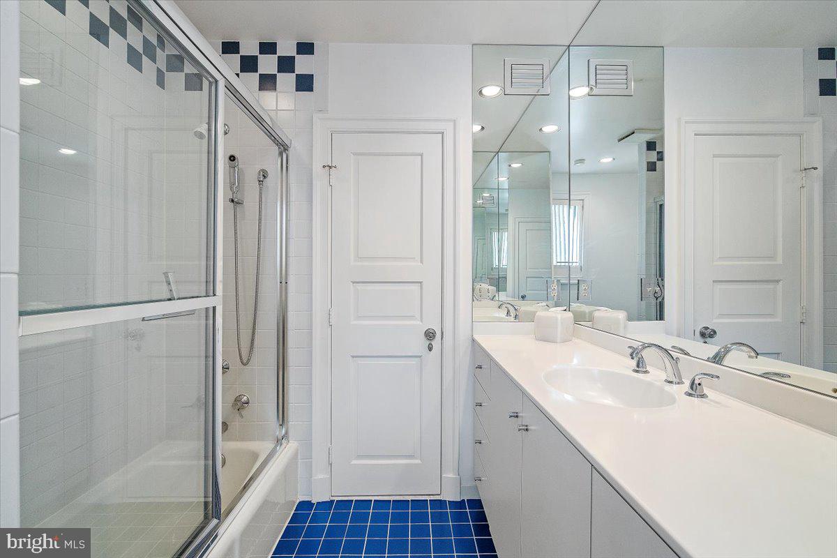 8917 HARVEST SQUARE COURT