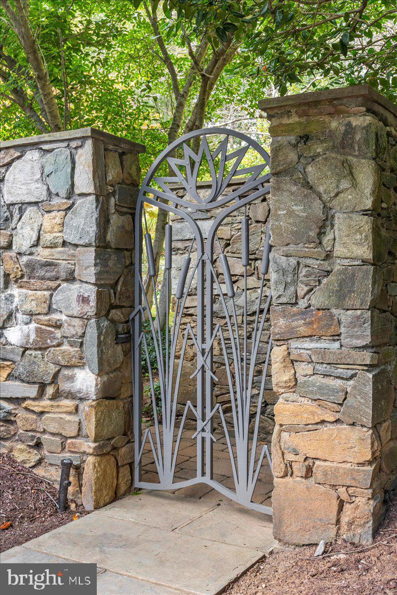 8917 HARVEST SQUARE COURT