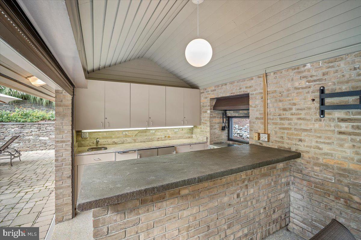 8917 HARVEST SQUARE COURT