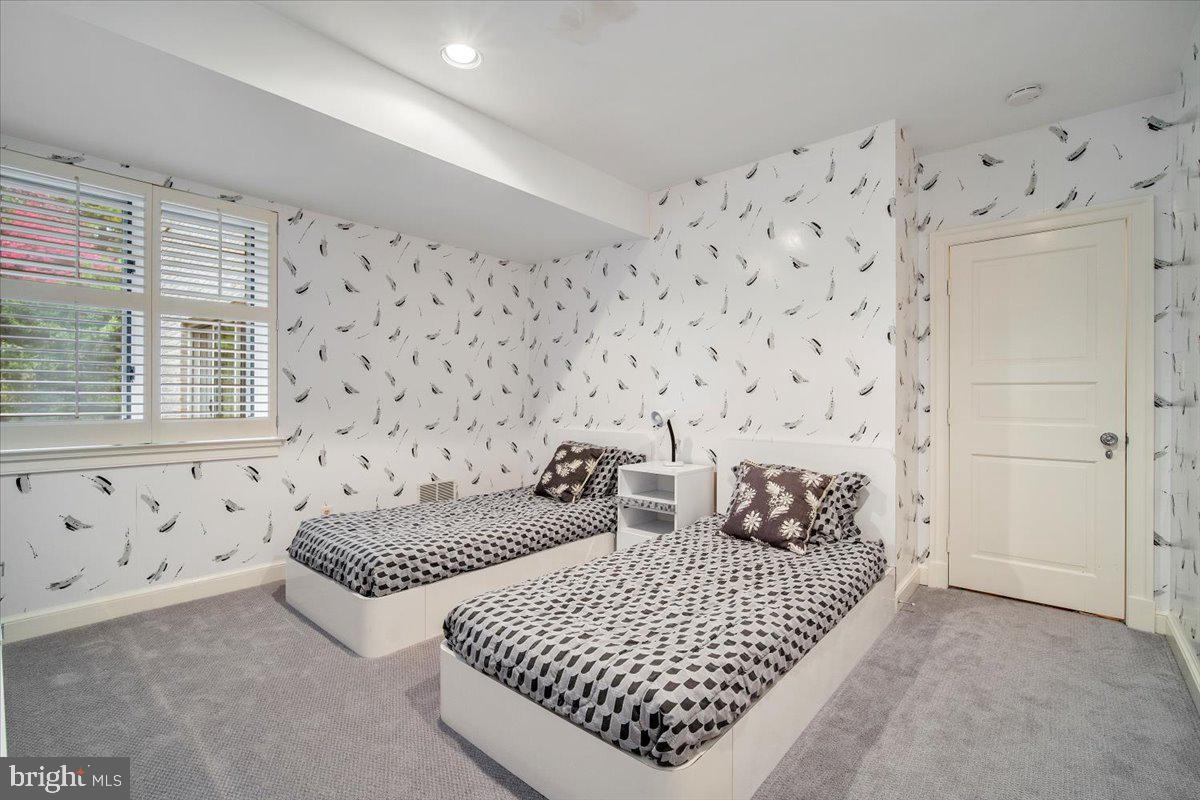 8917 HARVEST SQUARE COURT