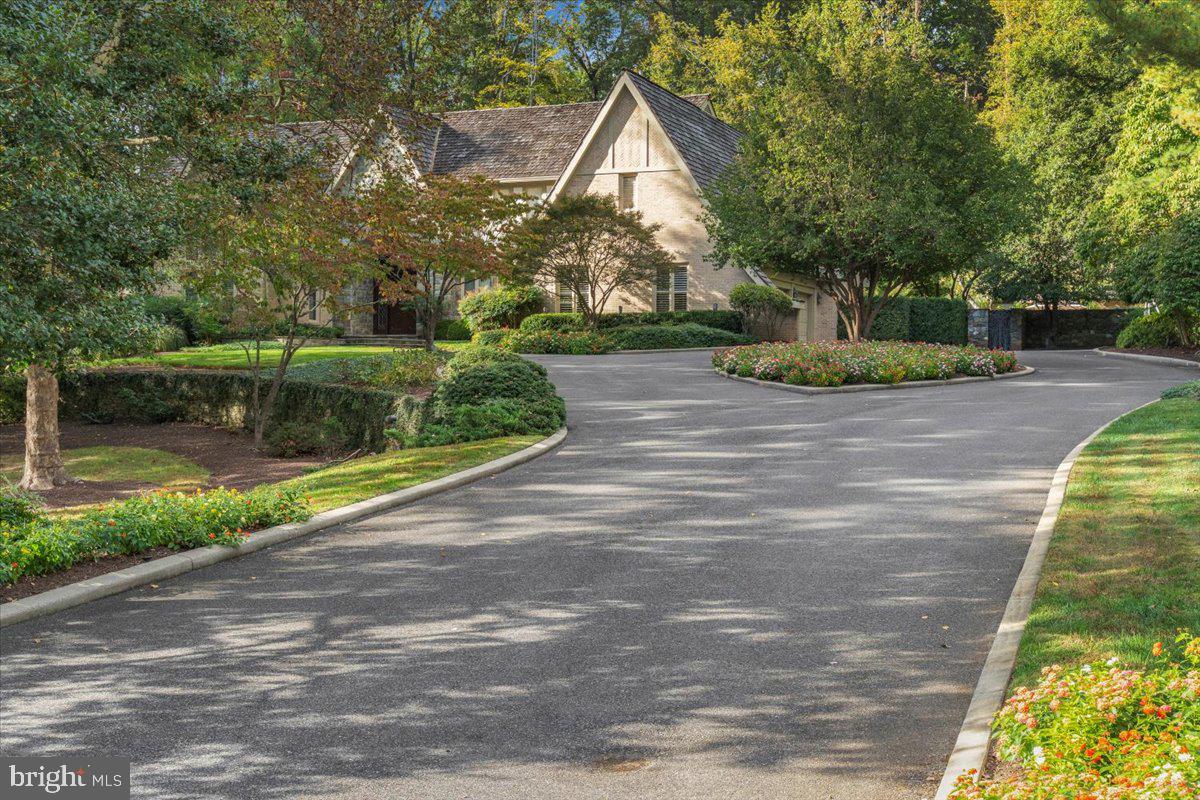 8917 HARVEST SQUARE COURT