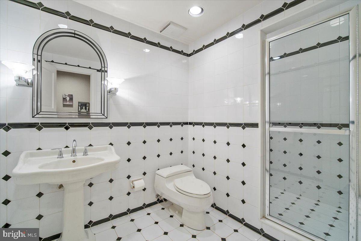 8917 HARVEST SQUARE COURT