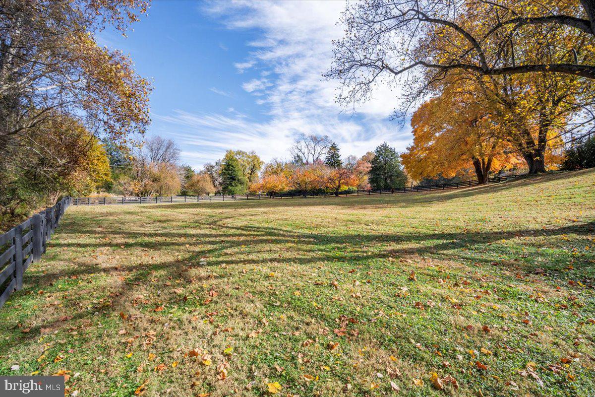 10801 SPRING KNOLL DRIVE