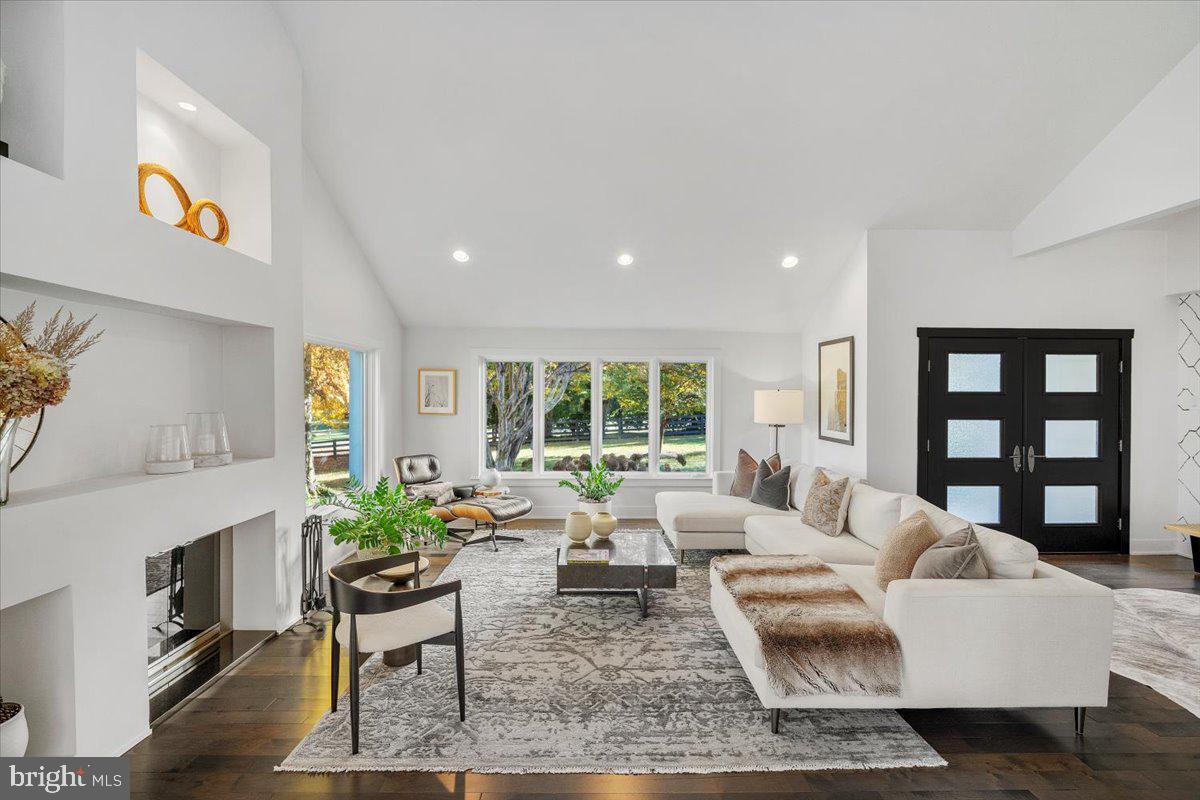 10801 SPRING KNOLL DRIVE