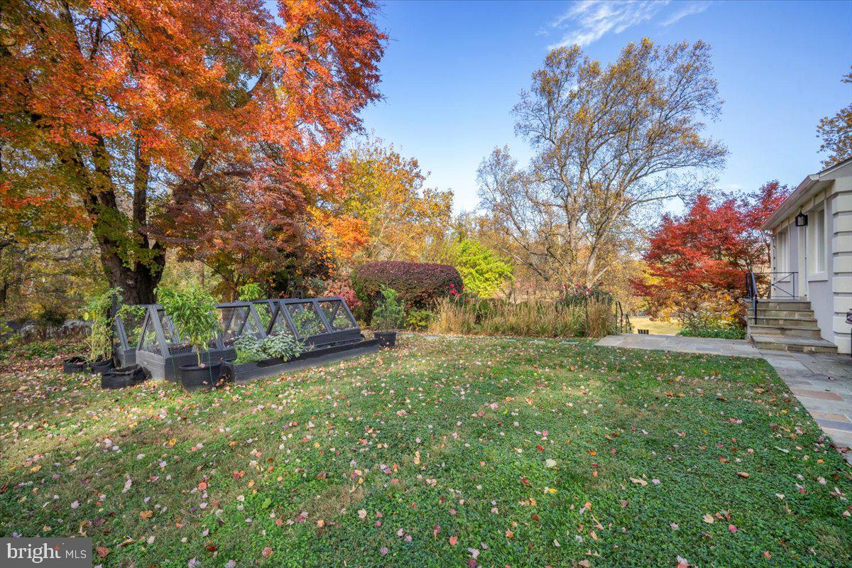 10801 SPRING KNOLL DRIVE