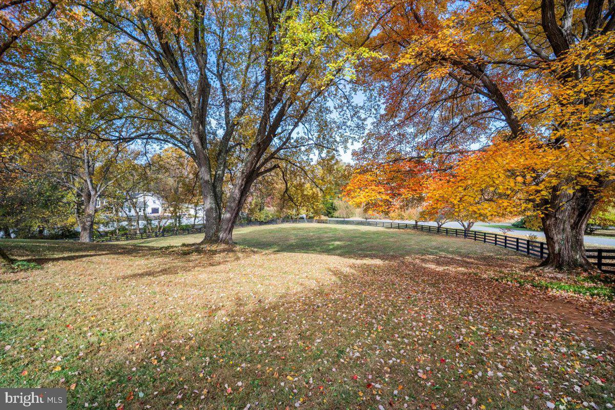 10801 SPRING KNOLL DRIVE