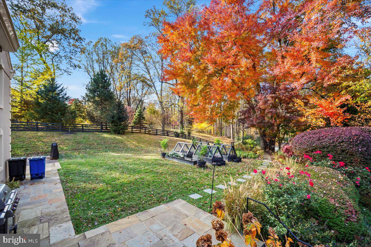 10801 SPRING KNOLL DRIVE