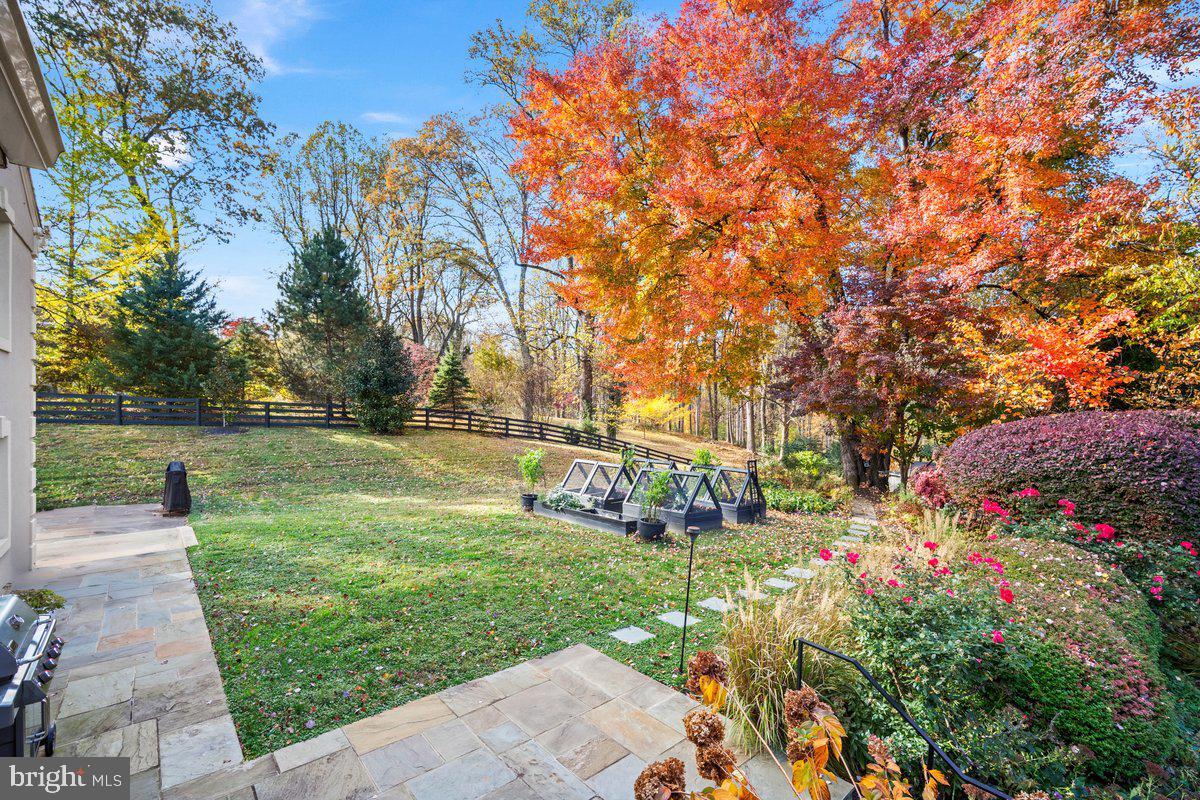 10801 SPRING KNOLL DRIVE