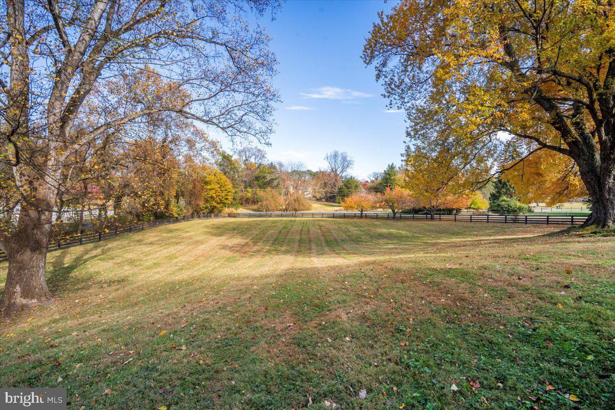 10801 SPRING KNOLL DRIVE