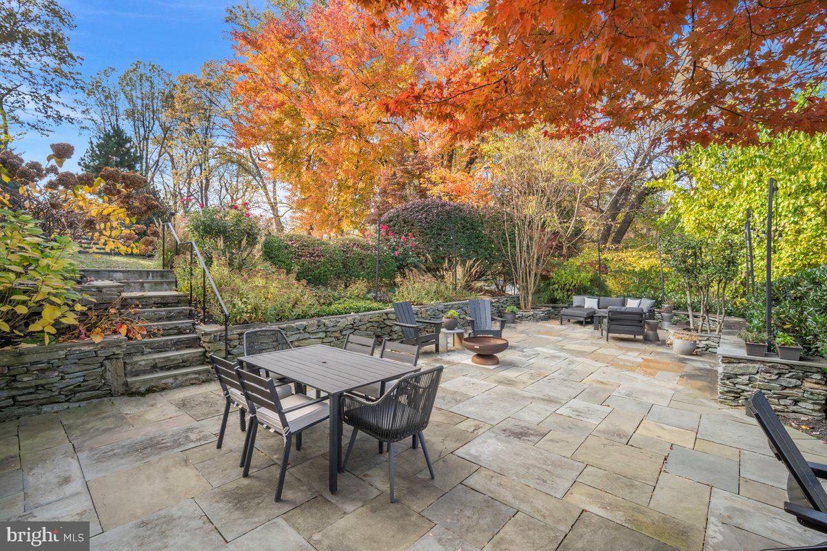 10801 SPRING KNOLL DRIVE