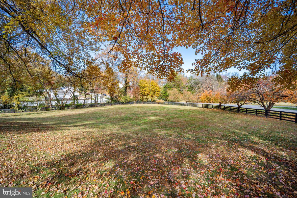 10801 SPRING KNOLL DRIVE