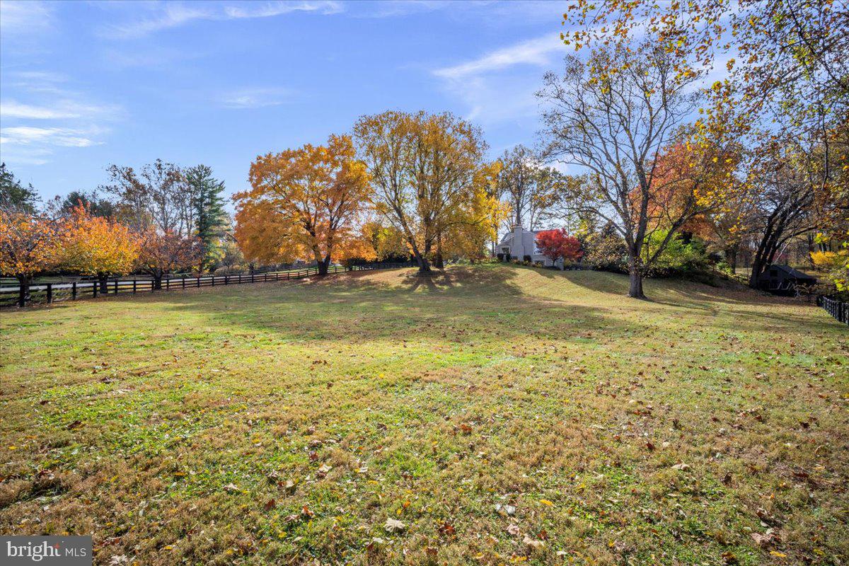 10801 SPRING KNOLL DRIVE