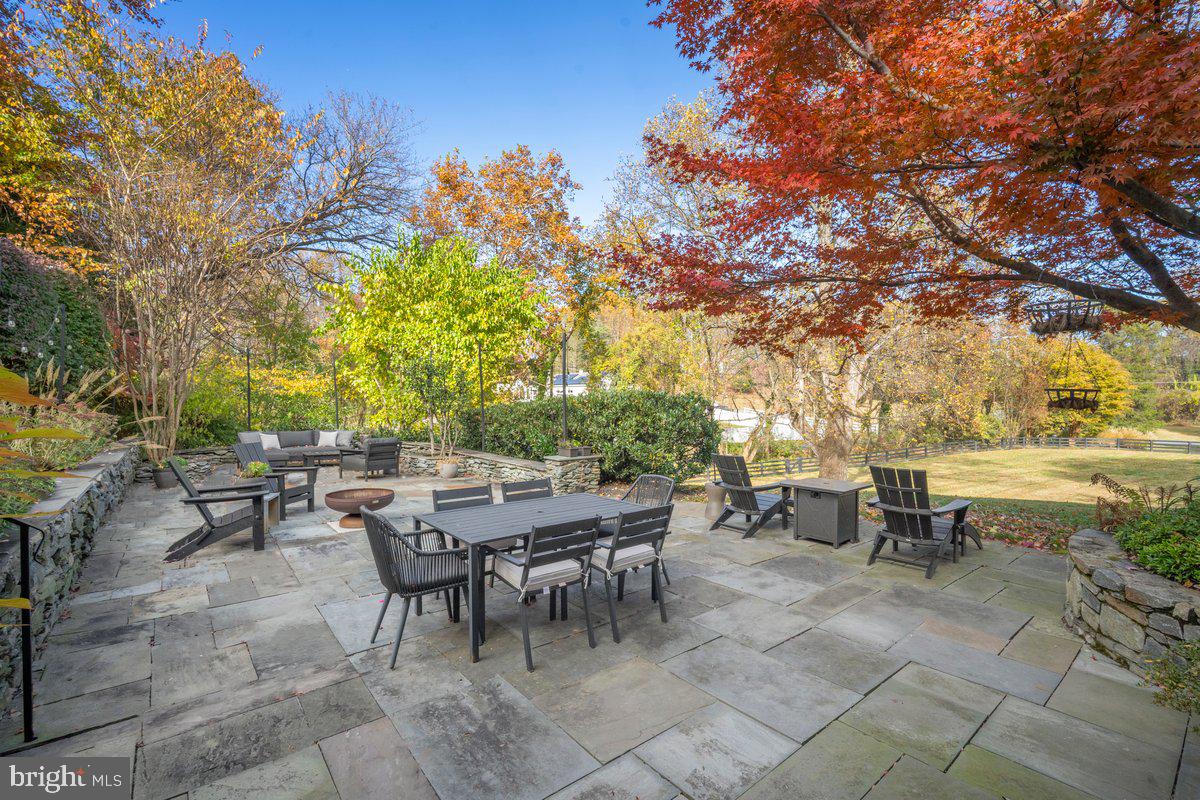 10801 SPRING KNOLL DRIVE