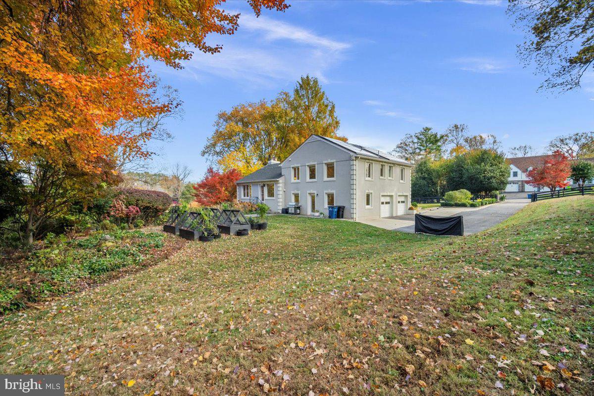 10801 SPRING KNOLL DRIVE