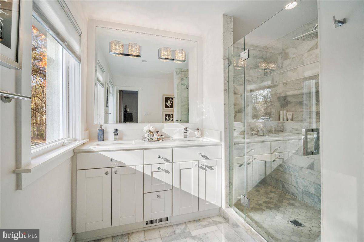 10801 SPRING KNOLL DRIVE