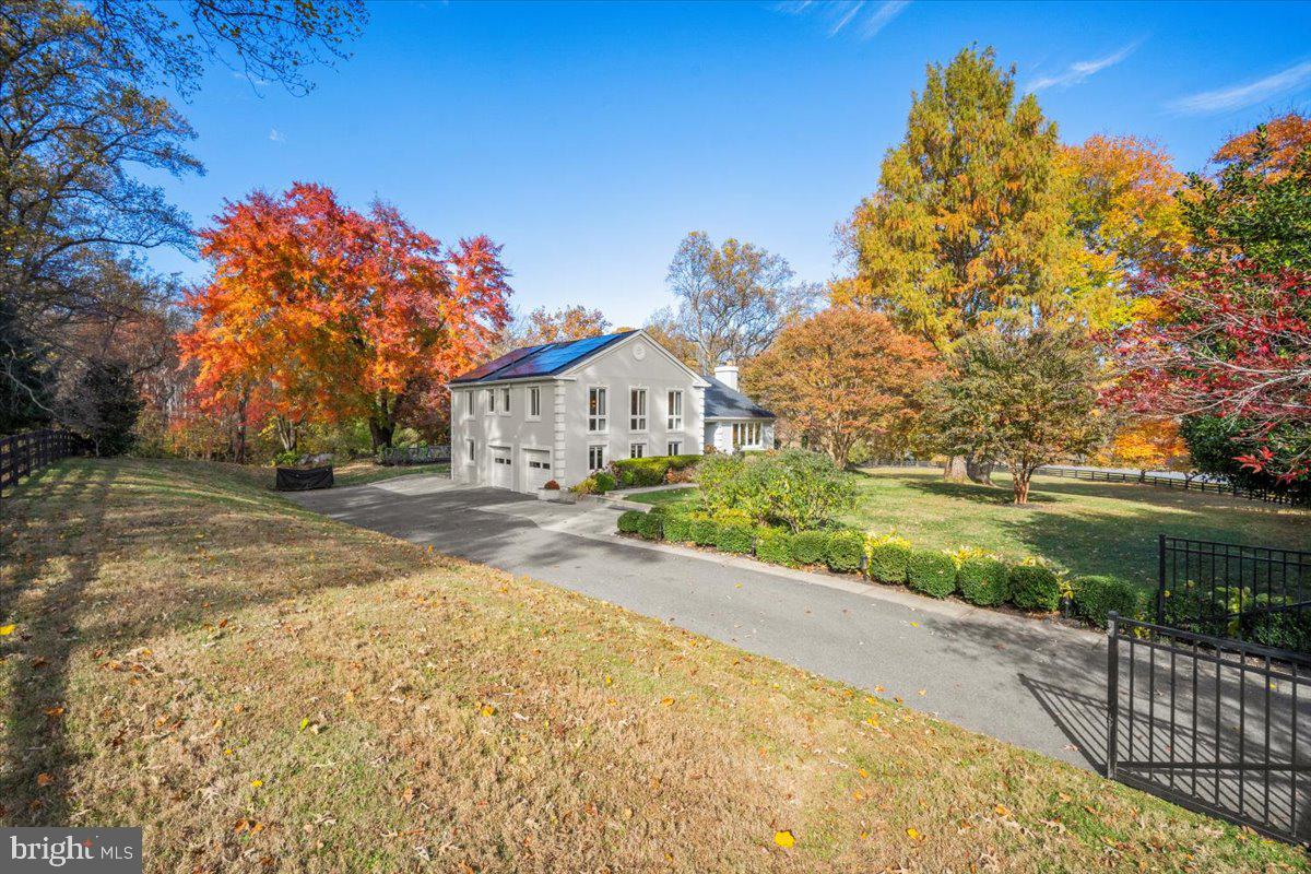 10801 SPRING KNOLL DRIVE