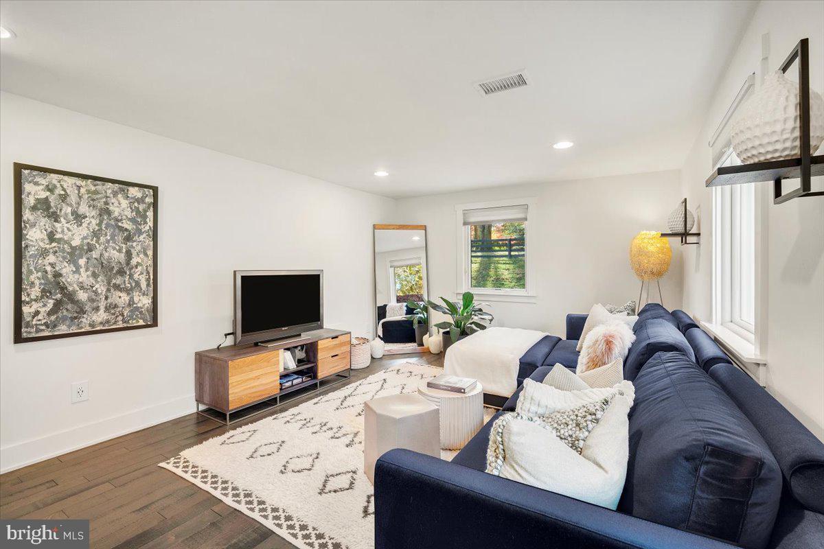 10801 SPRING KNOLL DRIVE