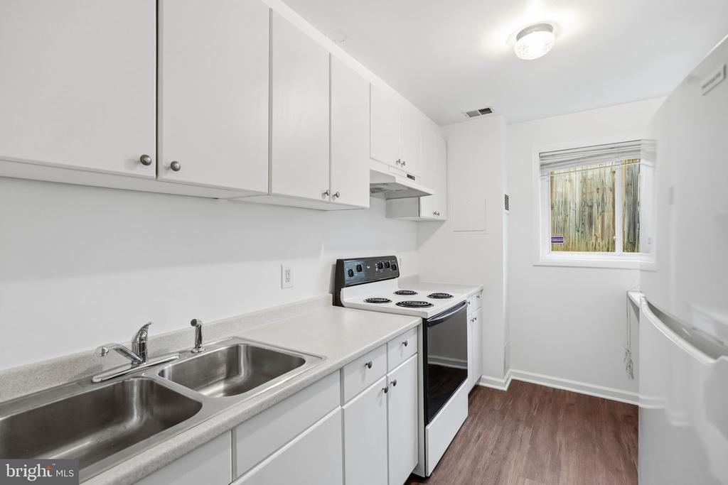 4 DABNEY COURT