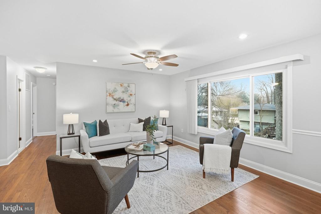 4 DABNEY COURT