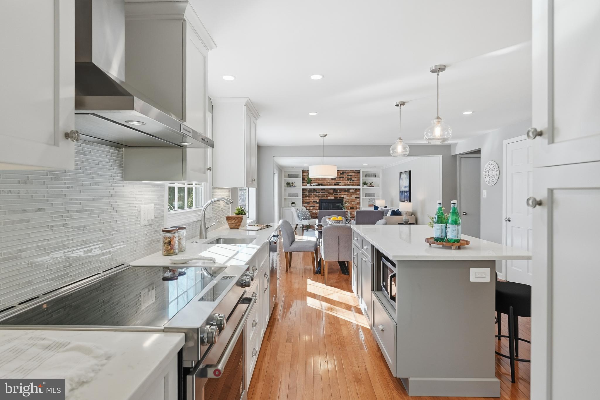 4620 THORNHURST DRIVE