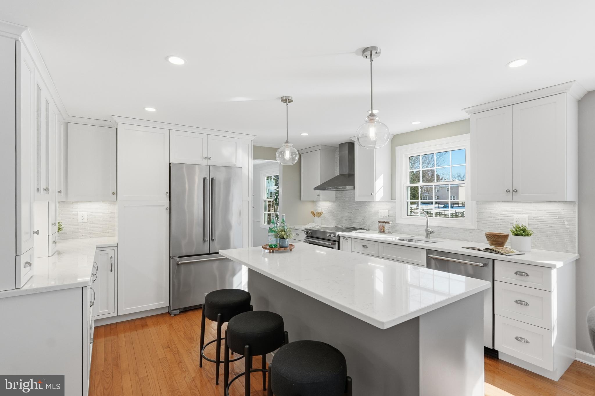 4620 THORNHURST DRIVE