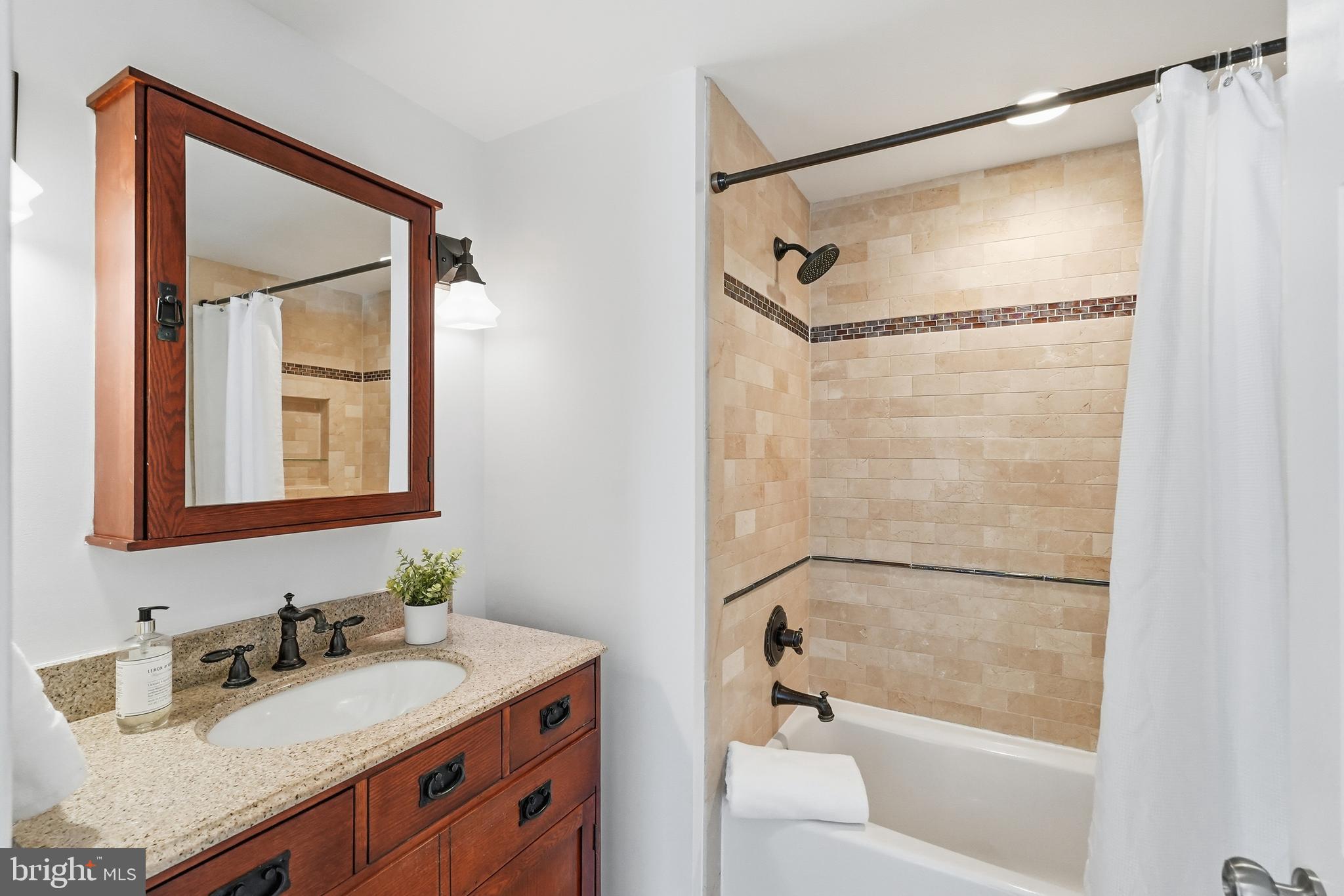 4620 THORNHURST DRIVE