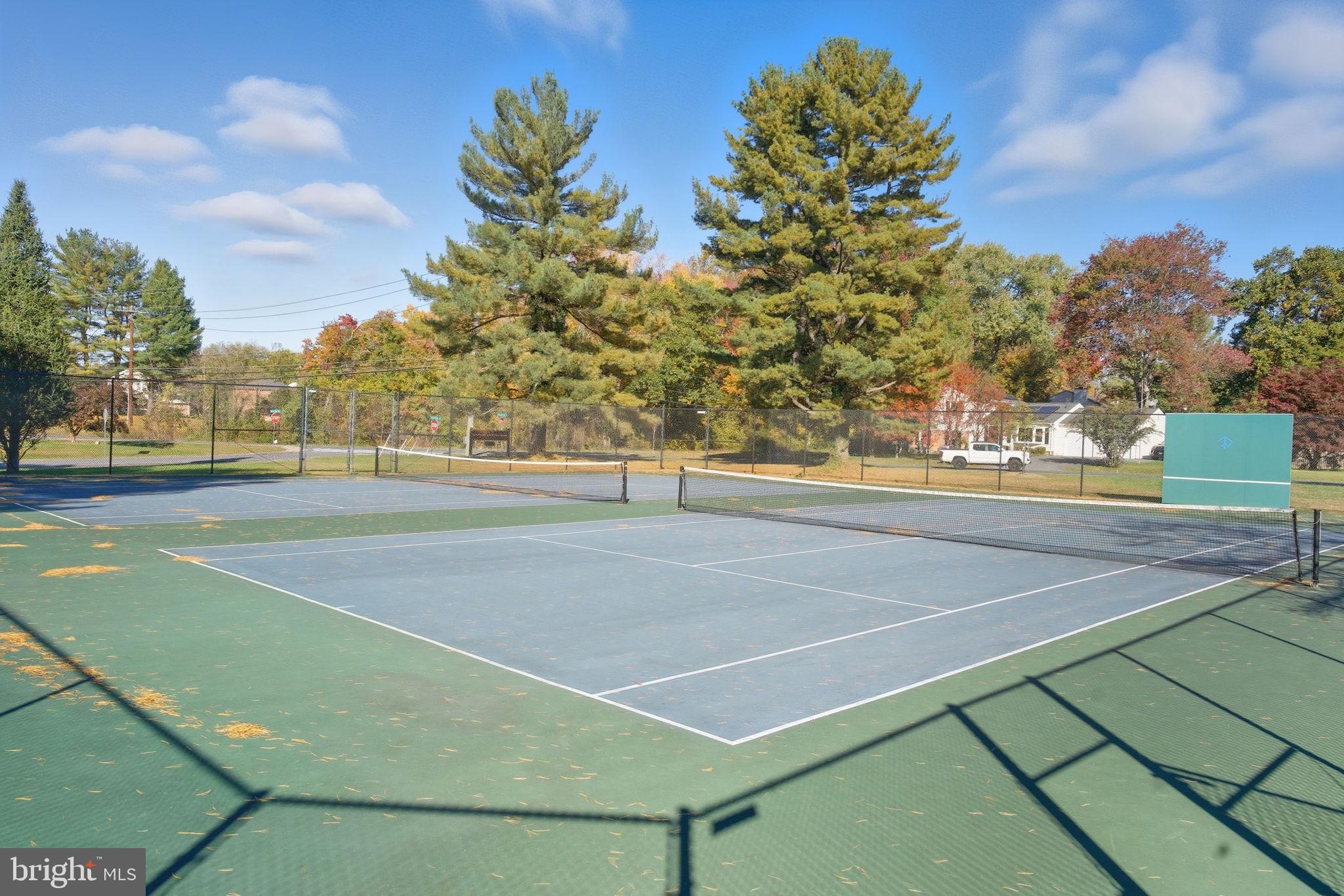 4620 THORNHURST DRIVE