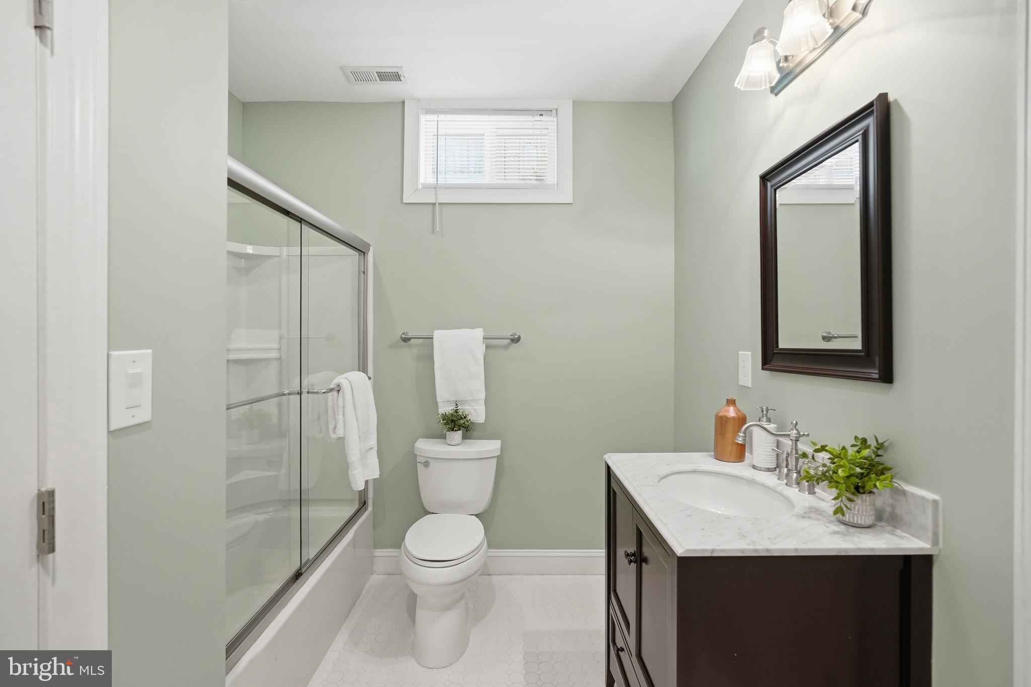 509 W MONTGOMERY AVENUE