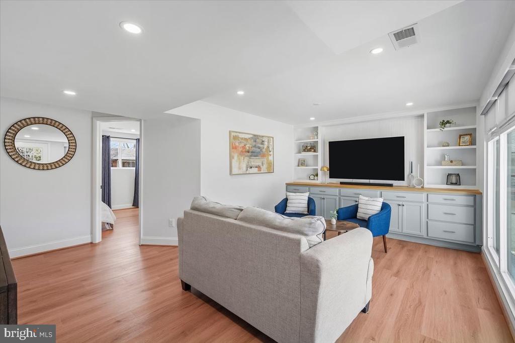 10302 CONOVER DRIVE