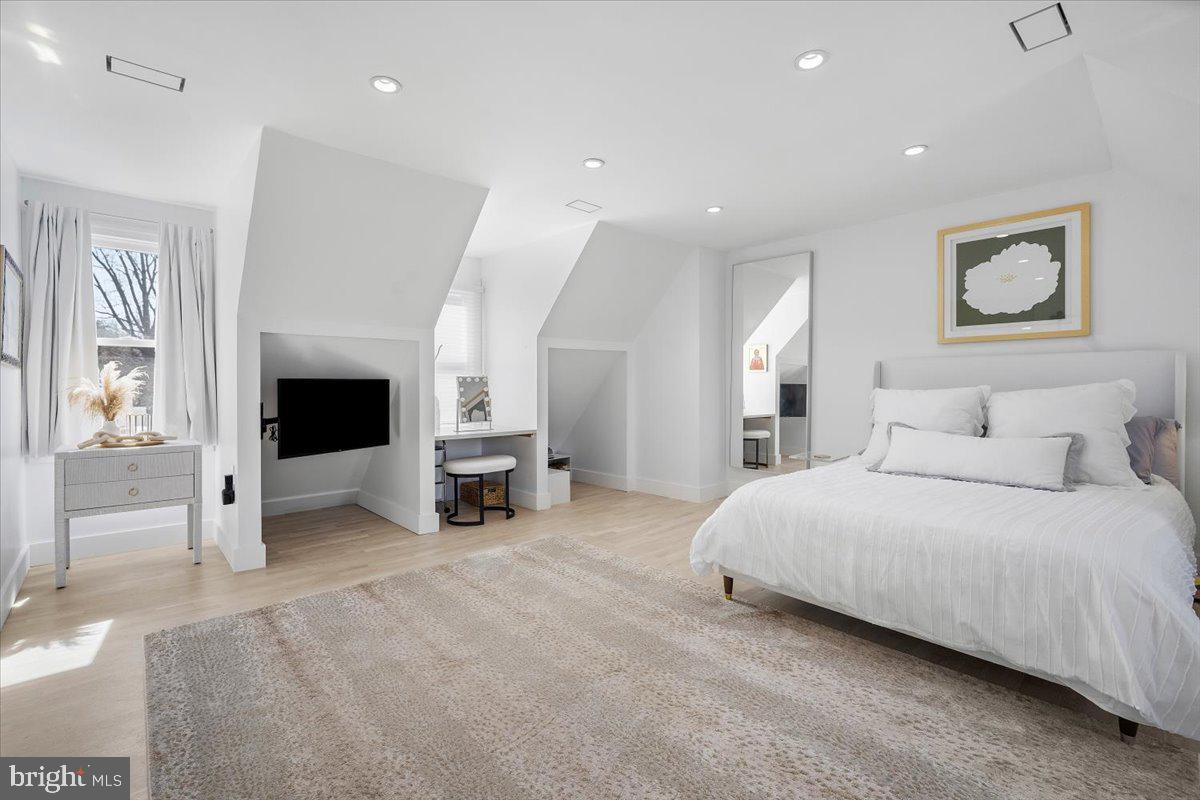 11309 HIDDEN HOLLOW COURT